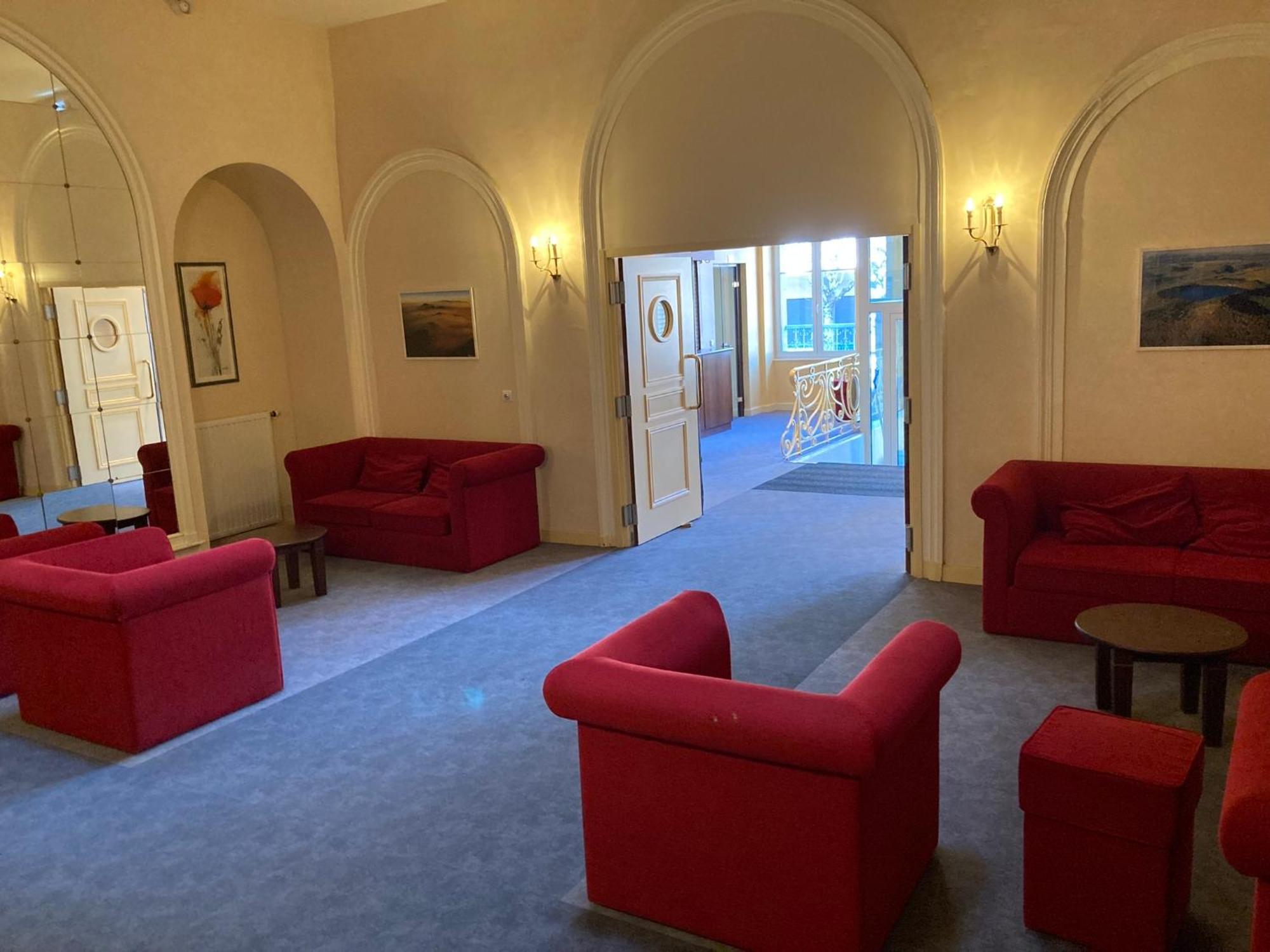 Appt Lumineux, Thermes Et Montagne Ла-Бурбуль Экстерьер фото